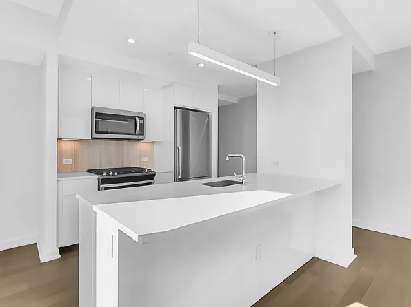 2922 Northern Blvd, Long Island City, NY