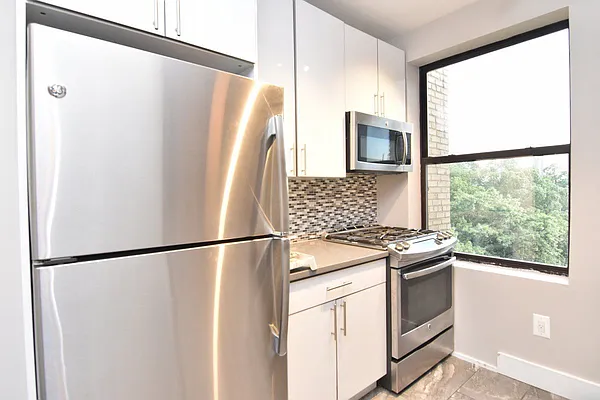 Rented by Bohemia Realty Group | media 7