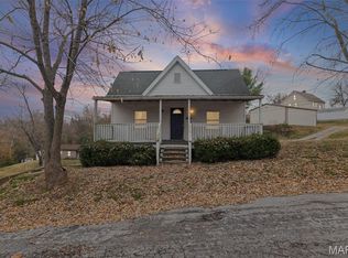 206 Maple St, Chester, IL 62233