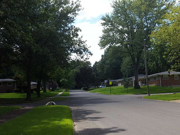 5th image of 1105 Meadowlark Dr