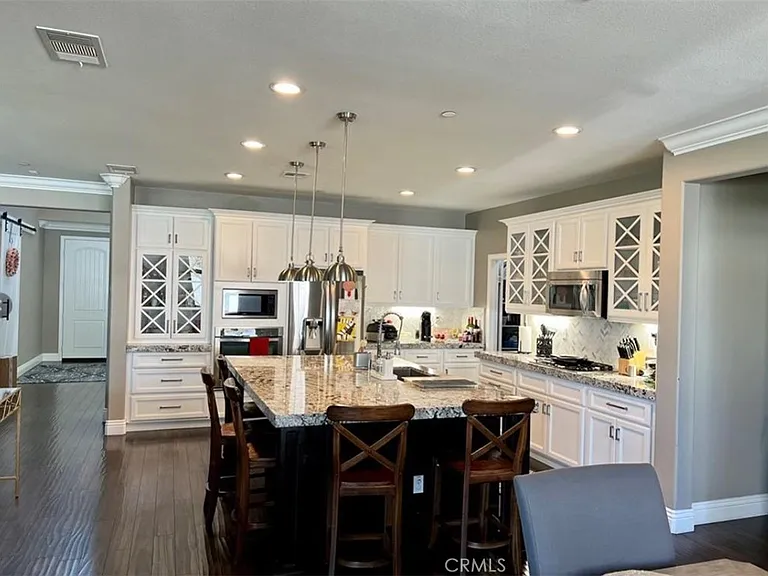 4891 Stoneglen Ave — Photo 3