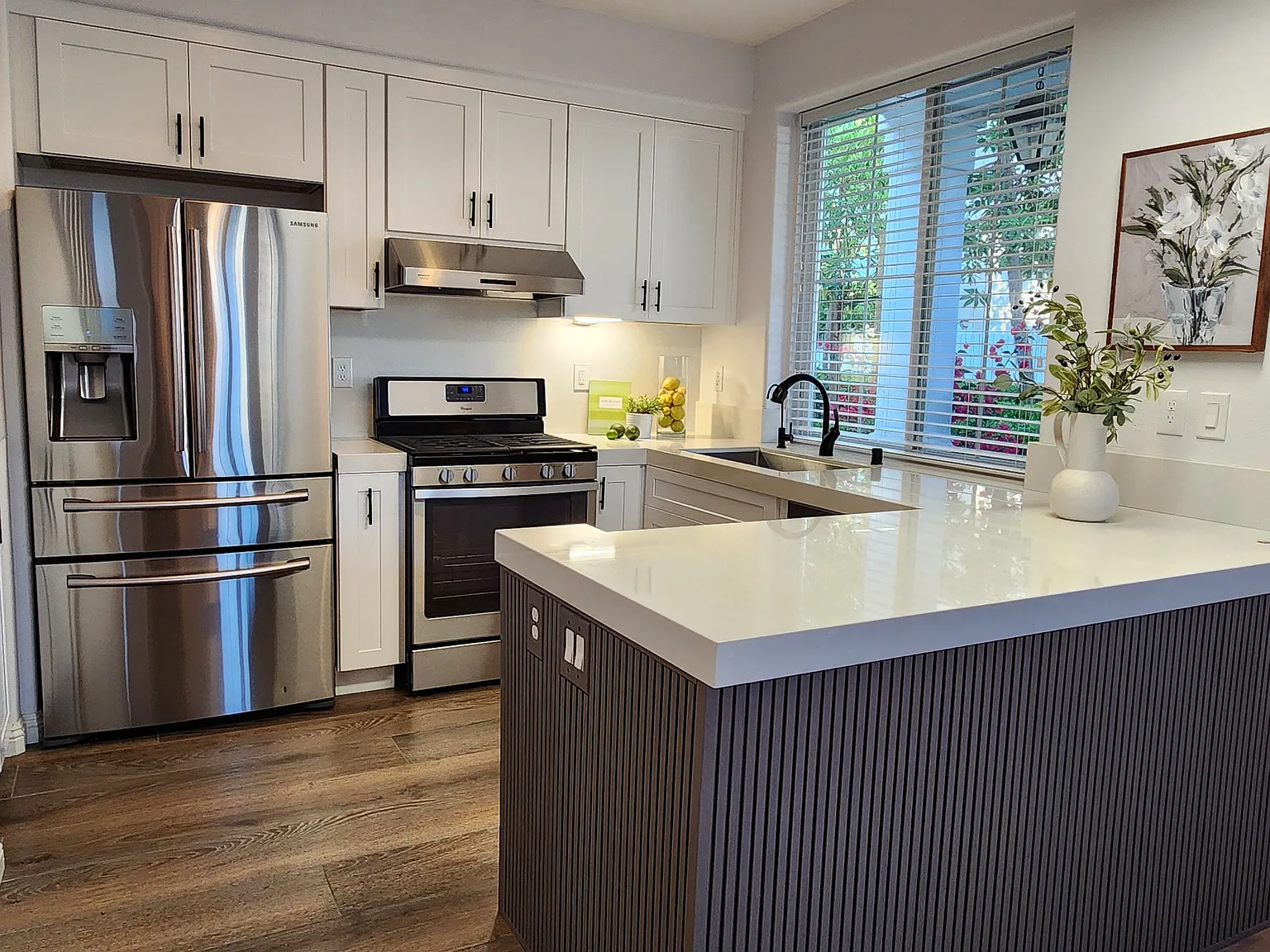 2 bed, 1200 sqft, $4,500 — Photo 3