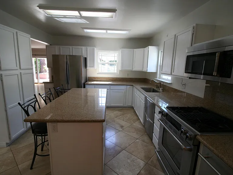 8318 Gonzaga Ave — Photo 7