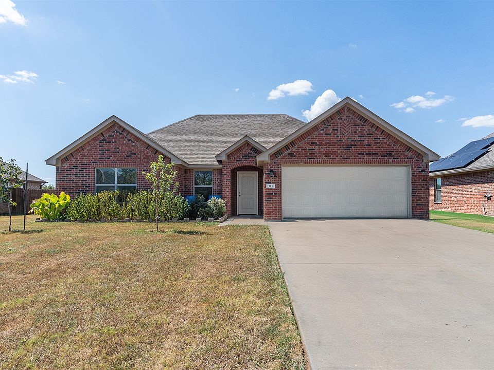 1st image of 121 Cecil Cir