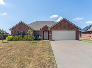 121 Cecil Cir, Calera, OK 74730