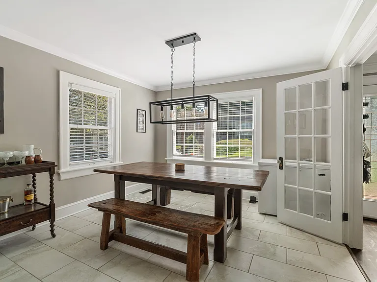 1261 Owsley Ave — Photo 8
