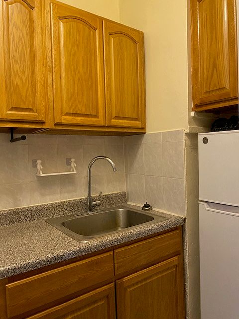2nd image of 43-15 46th St APT C8