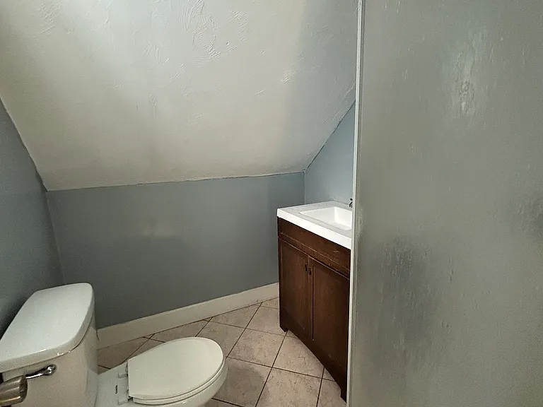 241 Ash St #2 — Photo 8