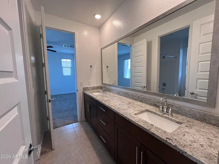 1165 E Thompson Way — Photo 13