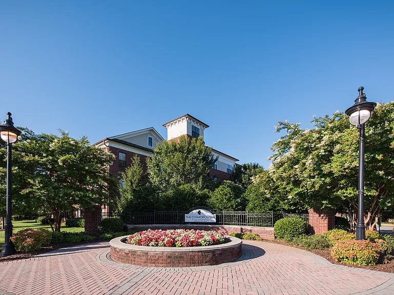 Fantastic Location at the Junction of I-95, Route 1, and Fairfax County Parkway