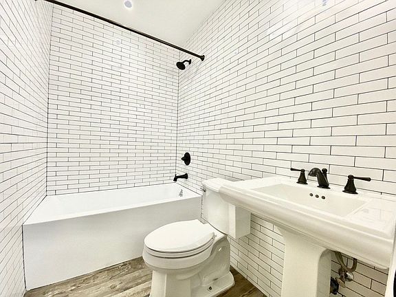 3rd image of 223 Central Ave #2FF