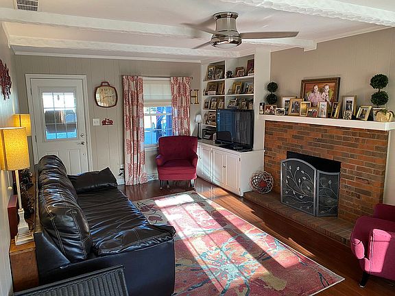 2nd image of 3511 Ashlawn Dr