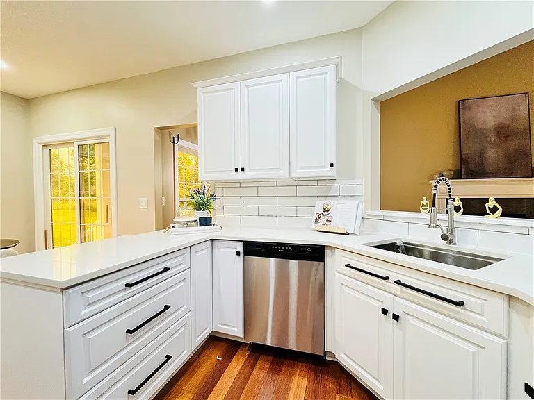 136 New Tudor Rd — Photo 13