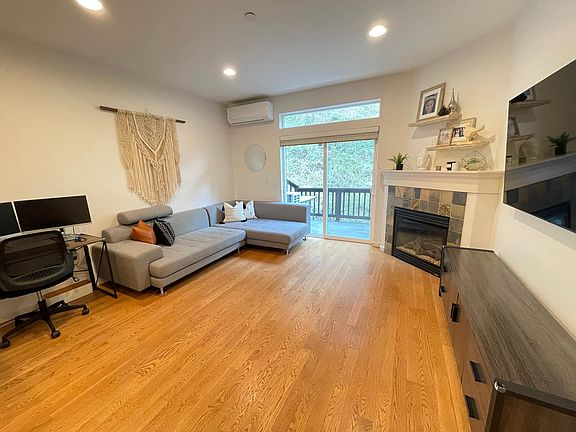 4th image of 17834 NE 95th Ct
