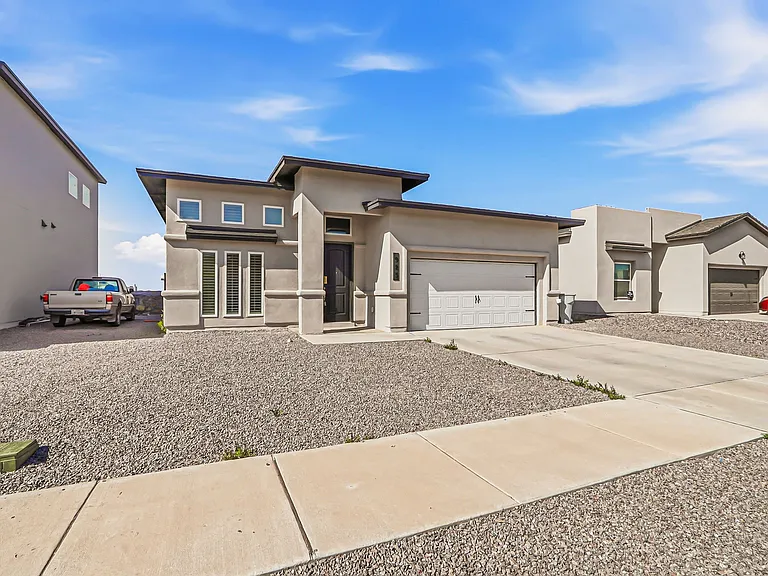 925 Louisiana Downs Ave — Photo 2