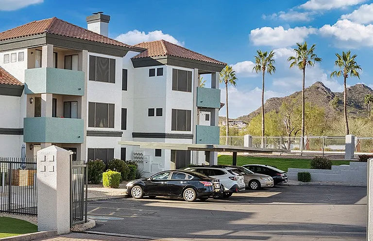 Bella Vista Apartment Homes — Photo 29