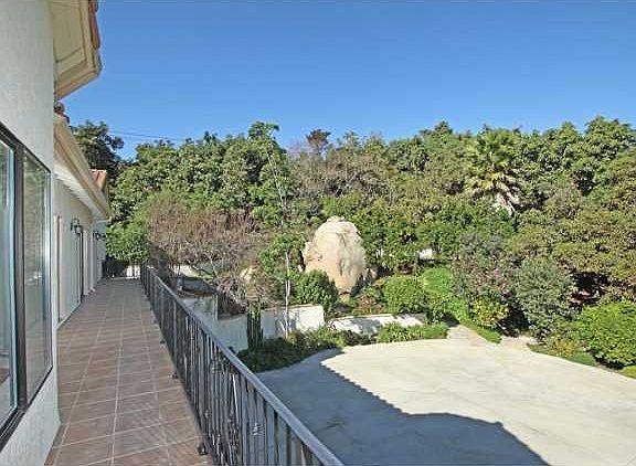 3rd image of 3351 Canonita Dr