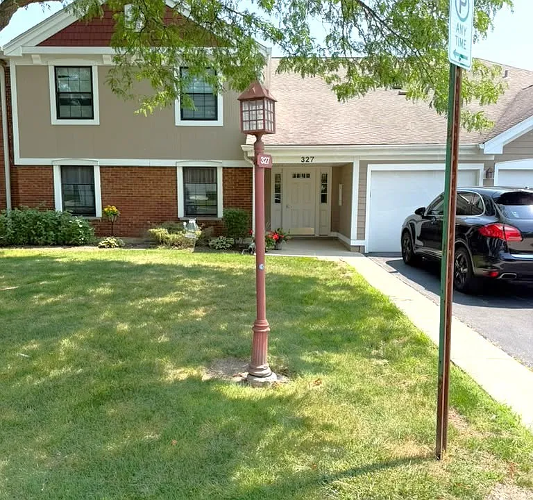 327 Wildberry Ct #D2