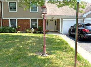 327 Wildberry Ct UNIT D2, Schaumburg, IL 60193