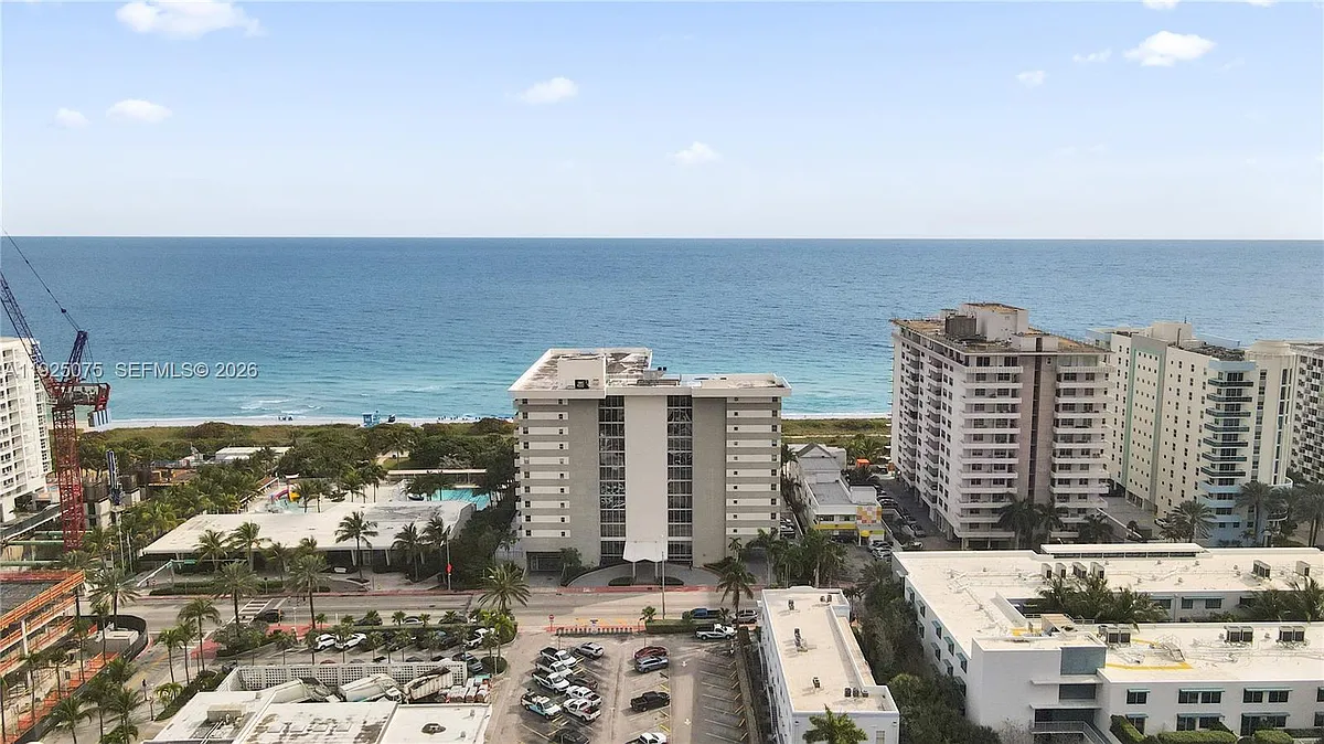 Building Photo - 9273 Collins Ave #407