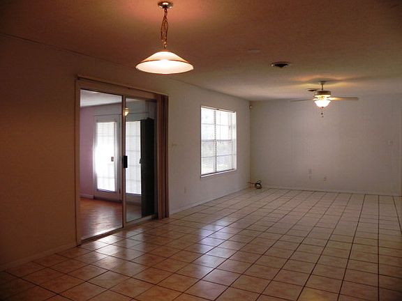 5th image of 308 W Gardenia Ave #5