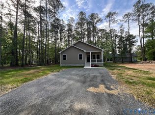 366 N Glebe Rd, Montross, VA 22520