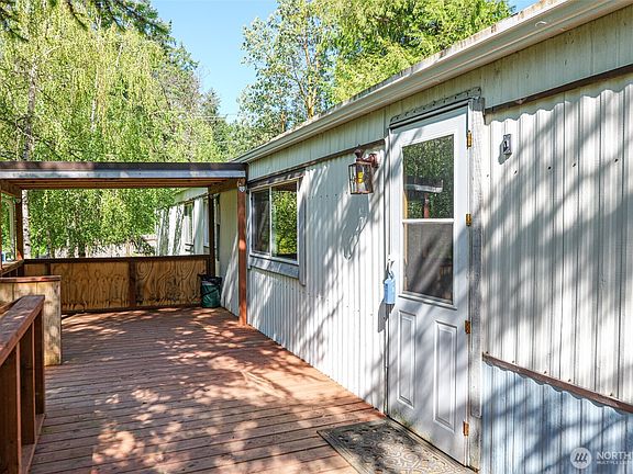 4th image of 2106 Kent Avenue W
