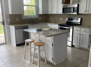 904 Summerfield Cres, Chesapeake, VA 23322