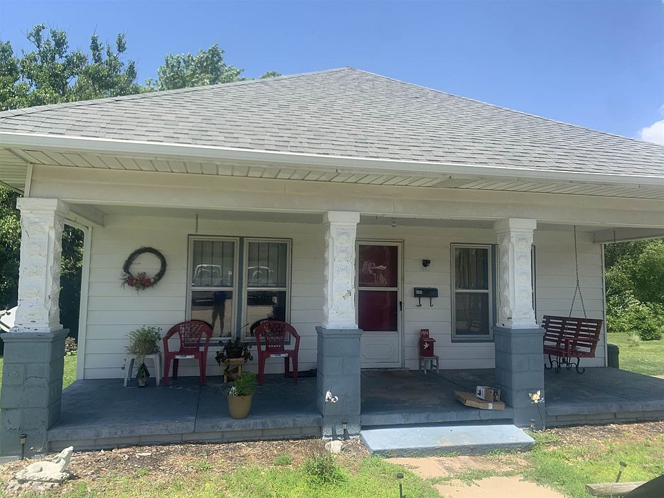 1st image of 1414 E Poplar St
