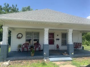 1414 E Poplar St, Petersburg, IN