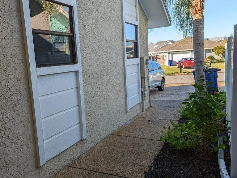 1349 Capri Dr — Photo 3