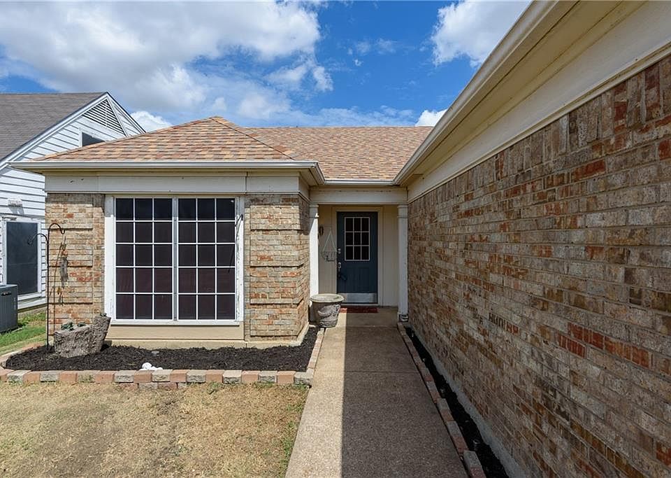 1st image of 3817 Waxwing Cir S