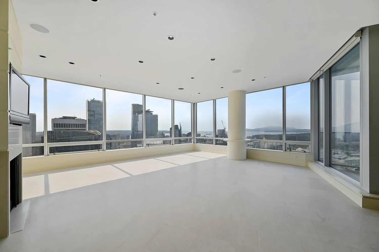2 bed, 1535 sqft, $7,995 — Photo 3