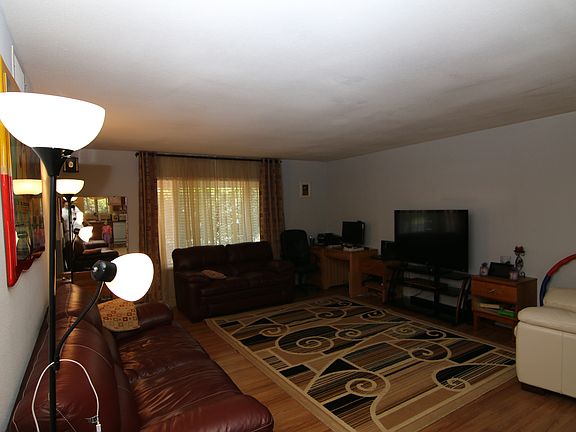 2nd image of 306 Delagua Way