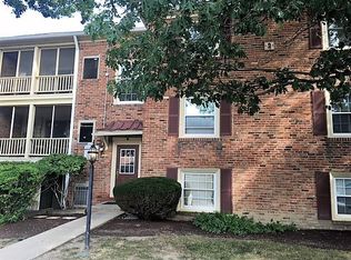 5736 Spotswood Dr, Lyndhurst, OH 44124