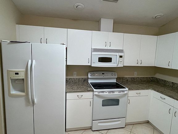 4th image of 4456 Del Sol Blvd