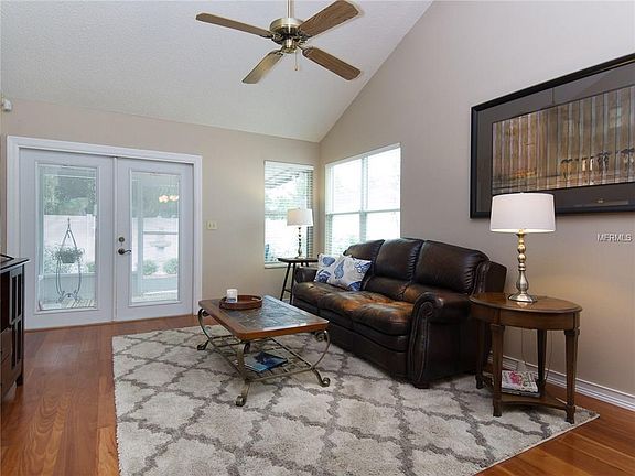 5th image of 3815 Brandy St