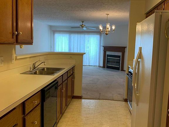 2nd image of 3817 Lakedale Dr