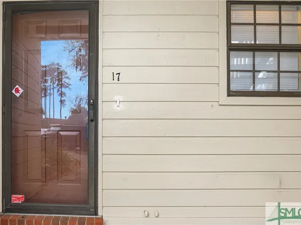 17 Colony Park Drive, Savannah, GA 31406