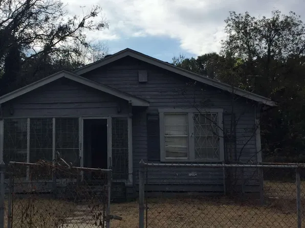 2137 W College St, Shreveport, LA 71103