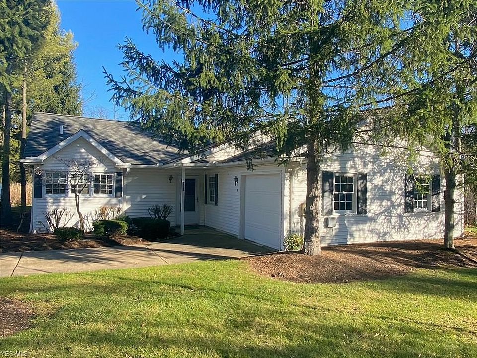 1st image of 130 Burlington Oval Dr