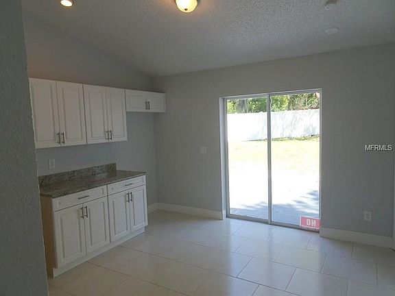 4th image of 6921 Wildwood Oak Dr