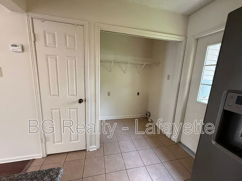 2 bed, 1.5 bath, 1050 sqft, $1,195 — Photo 4
