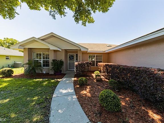 3rd image of 2109 Jonathan Ln
