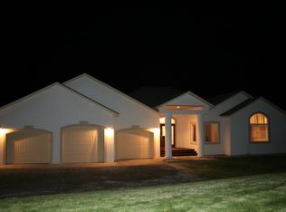 30 Rivershore Rd, Pasco, WA 99301