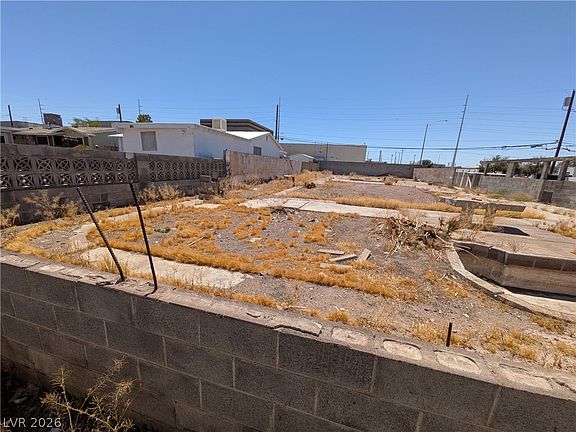 4th image of 1337 Palm St