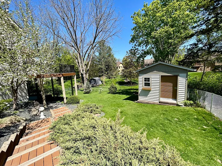 640 S Park Ct — Photo 35