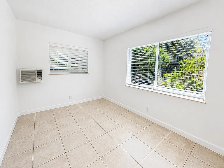 701 SW 14th Ave — Photo 19