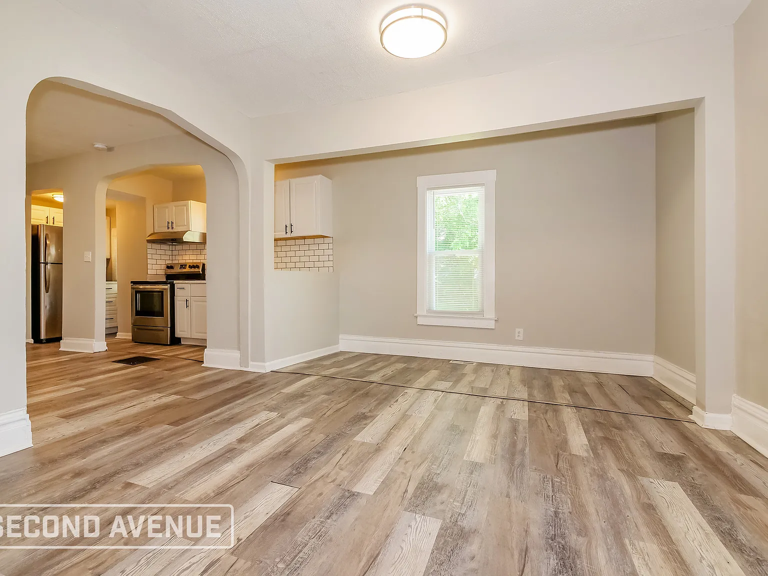 3 bed, 2.0 bath, 1376 sqft, $1,250 — Photo 4