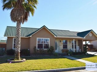 528 Guerra Ln, Gonzales, TX 78629